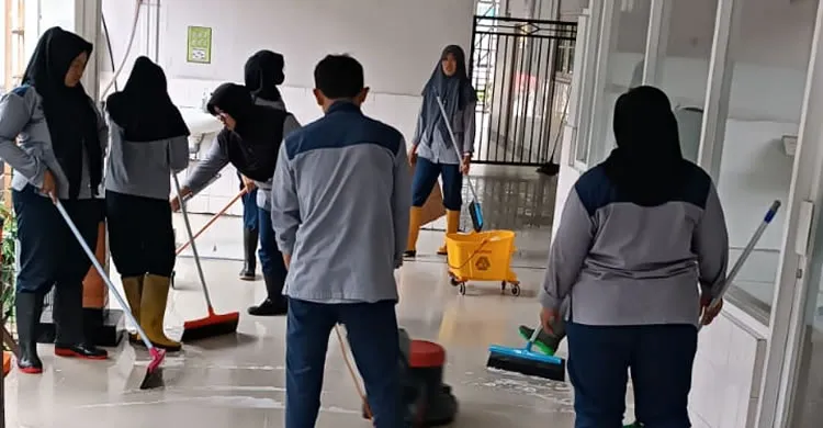 Layanan Labour Supply dan Man Power Cleaning Service